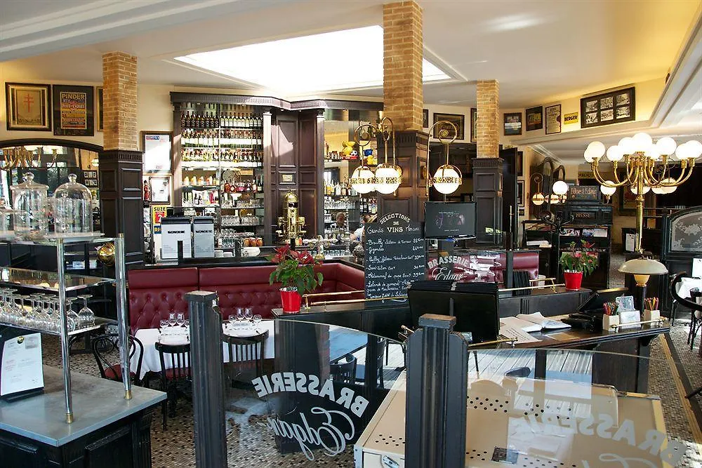Mercure Vannes Le Port 4*,