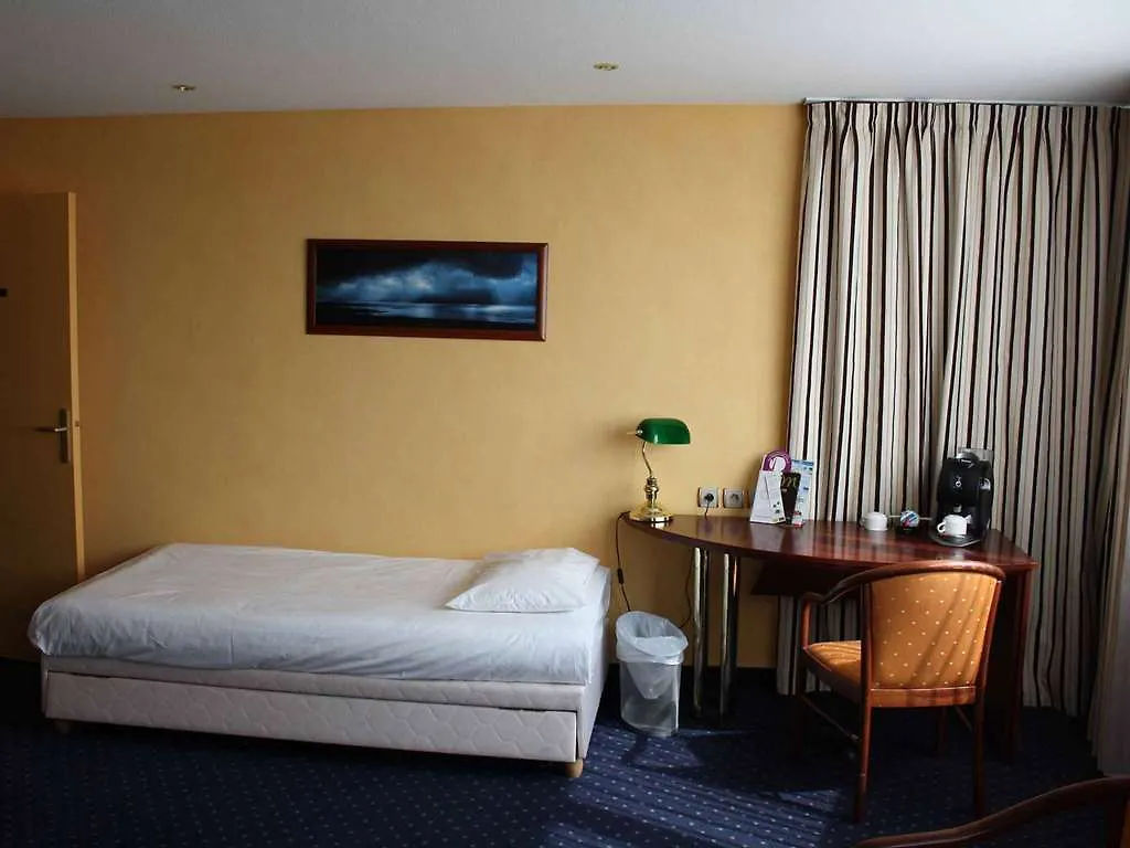 Mercure Vannes Le Port France